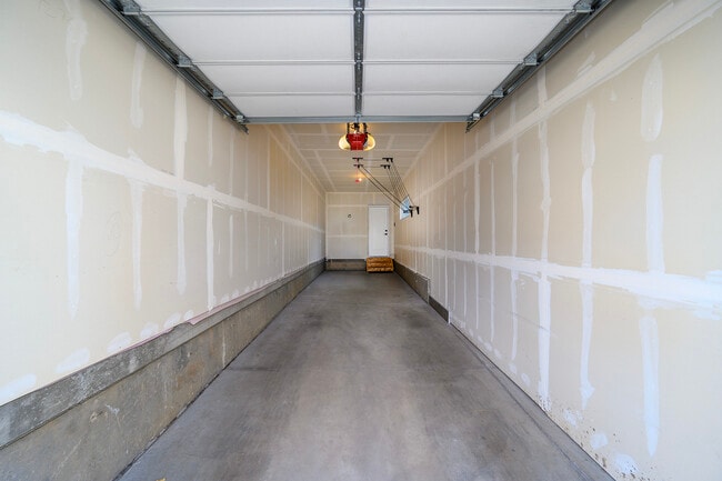 Garage - 2185 S Cherokee St