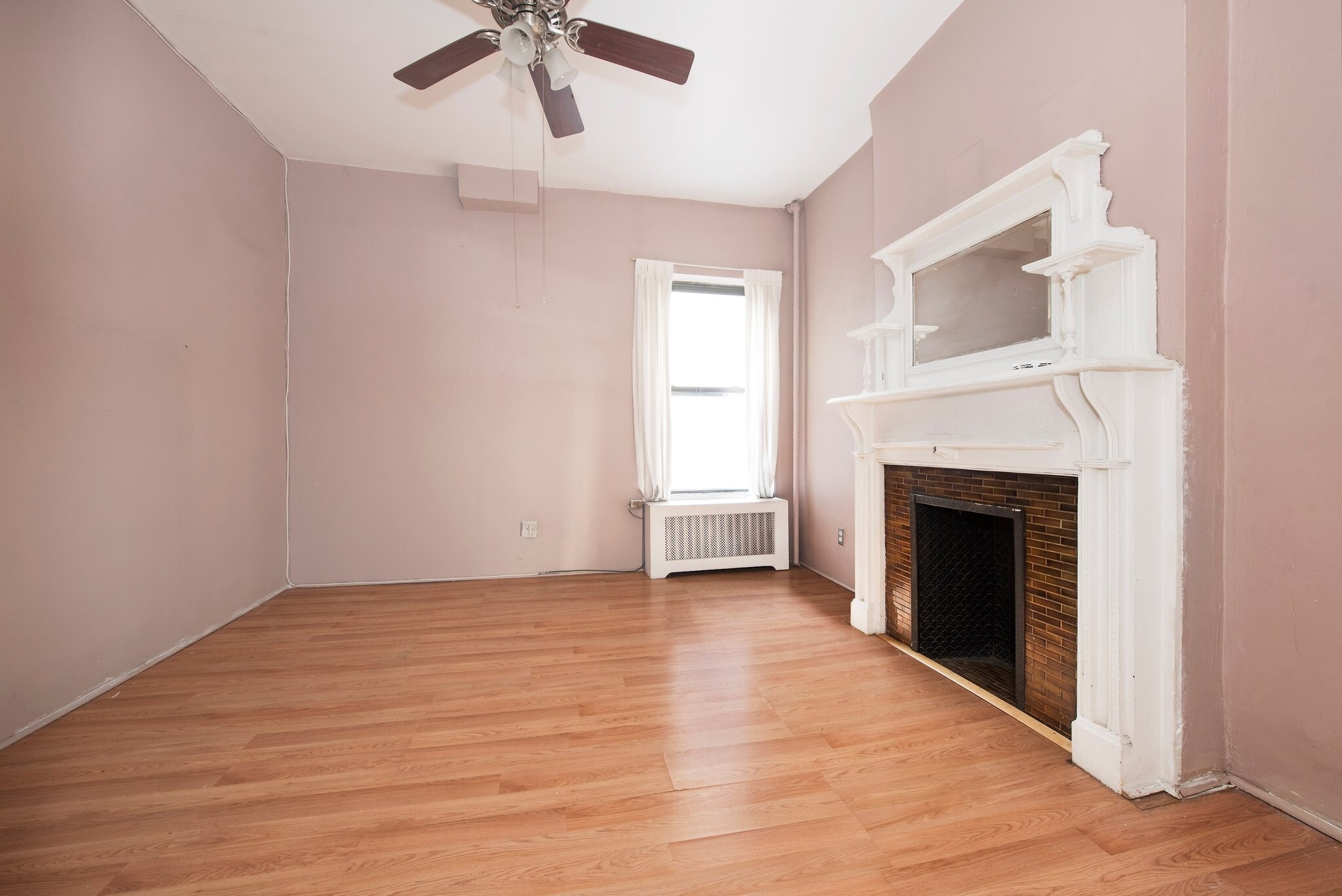 Building Photo - 607 W 138th St