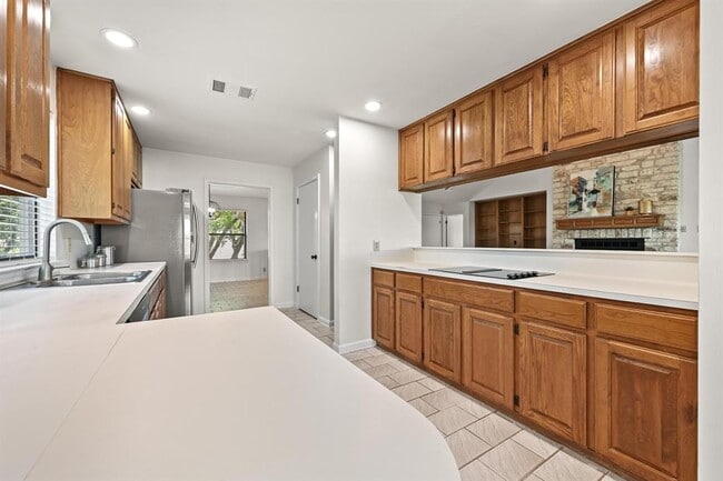 Building Photo - 3510 Native Dancer Cove