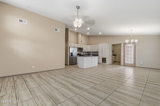Building Photo - 14937 Tierra Isaiah Ave