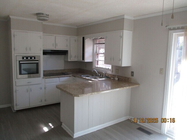 Building Photo - 1022 Randolph St