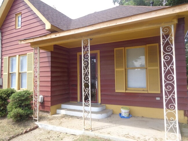 Building Photo - 1507 E 17th Ave