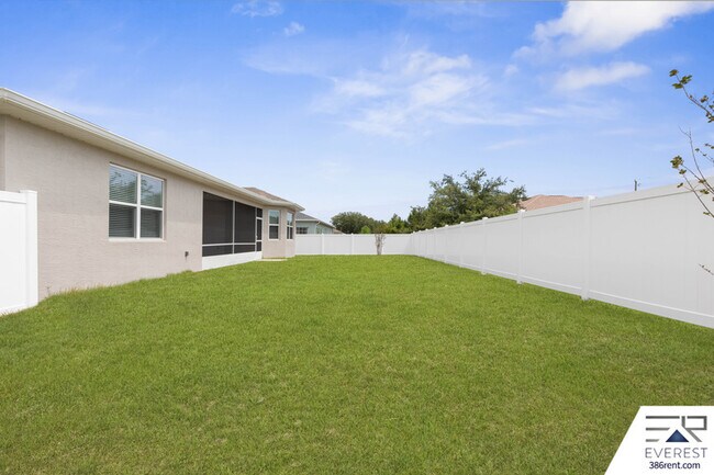 Building Photo - 12 Lysander Ln