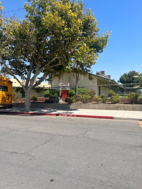 Building Photo - 205 N Mariposa St