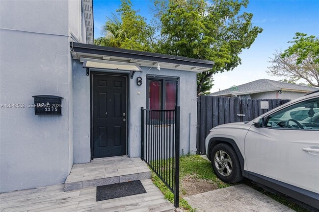 Building Photo - 2275 NW 30th St