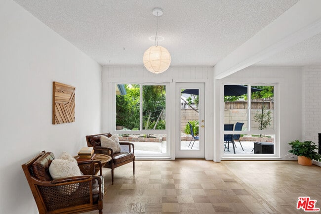 Building Photo - 22736 Cantlay St