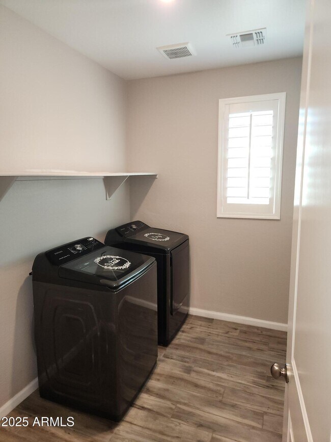 Building Photo - 13431 W Range Mule Dr