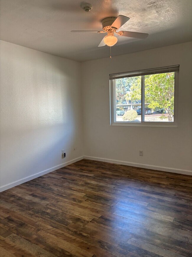Building Photo - 311 Algiers Ct