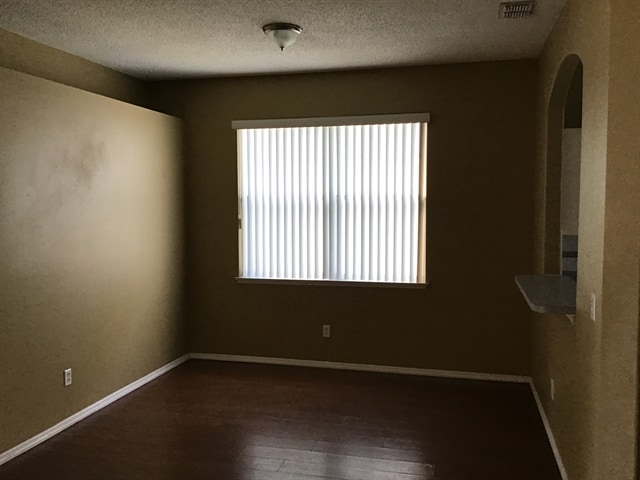 Building Photo - 922 Lake Biscayne Way