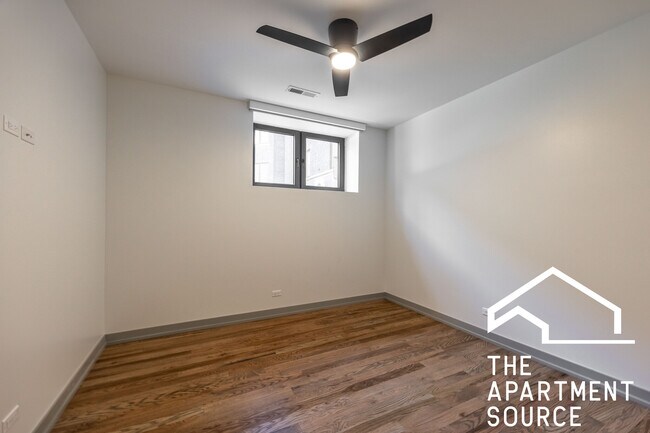 Building Photo - 1339 W Estes Ave