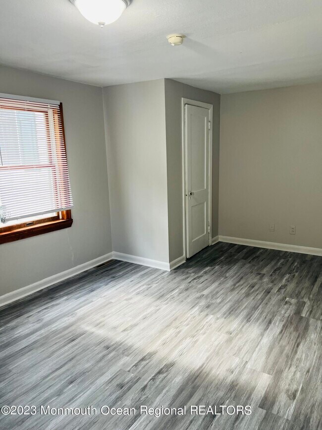 Building Photo - 36 Mundy Ave