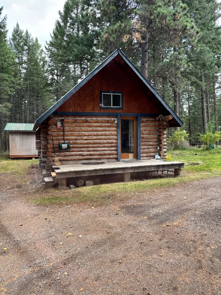 Building Photo - 973 Blue Lake Ln