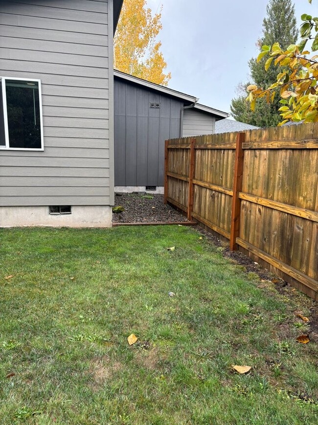 Building Photo - Charming NW Salem Home for Rent