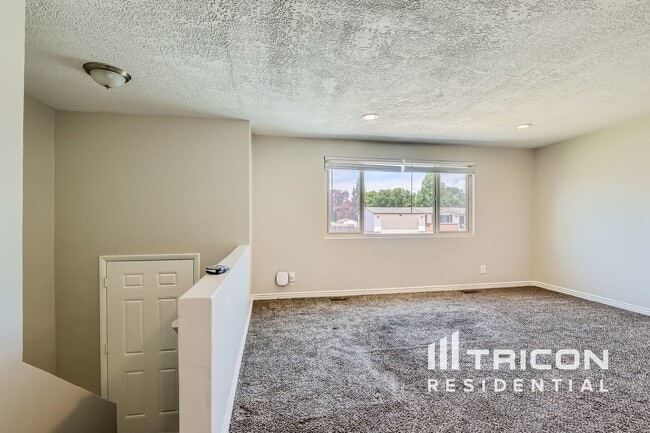Building Photo - 667 W 2200 N