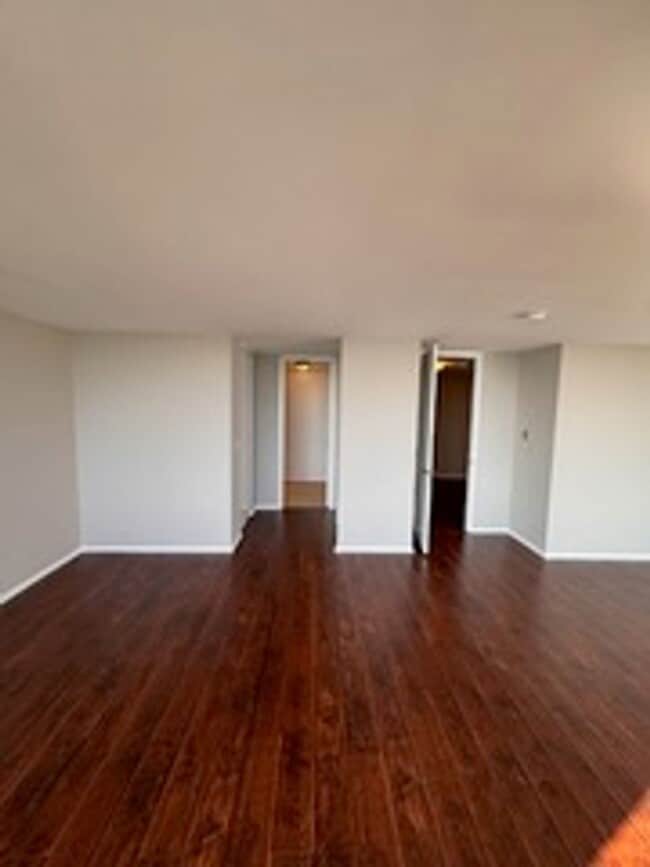 Building Photo - 505 N Lake Shore Dr