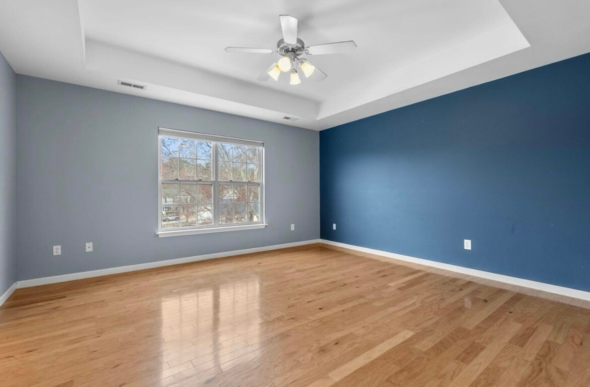 Building Photo - 100 Maximus Dr