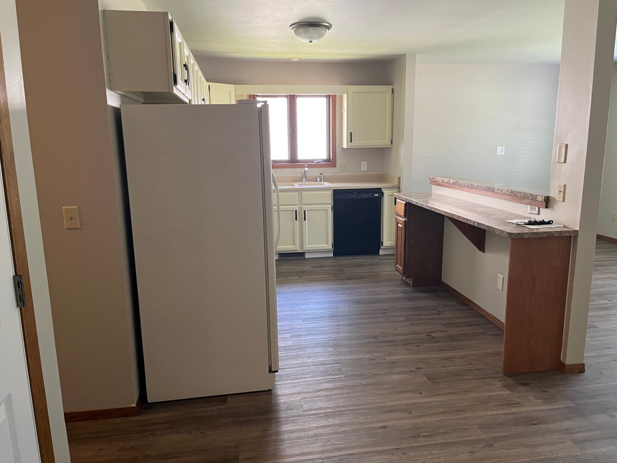 kitchen - 109 Woodview Dr