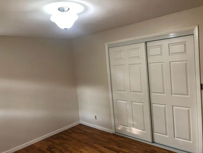 Building Photo - 4 Bedroom, 2 Bathroom House in SE Eugene