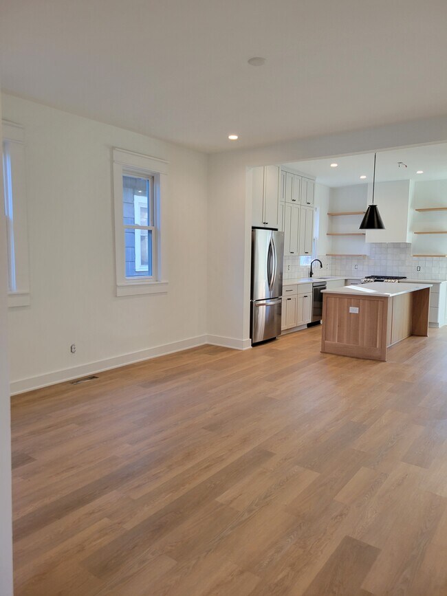 Building Photo - 1226 Sterling St