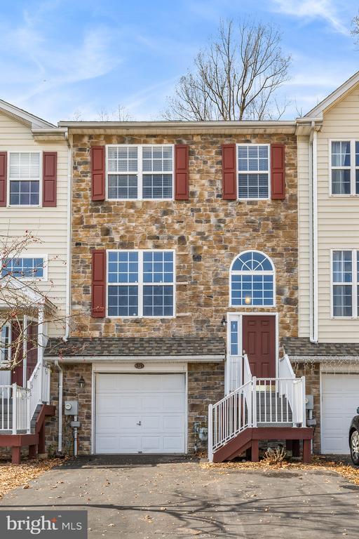 Building Photo - 271 Yorktown Ct