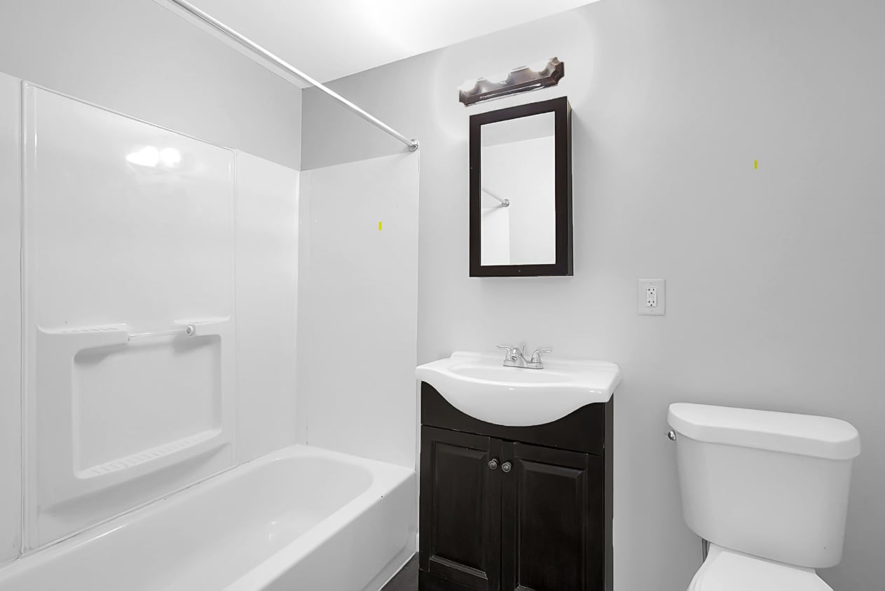 Building Photo - 1636 E 25th Ave