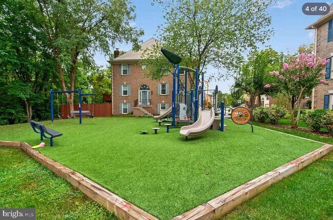 Building Photo - 7427 Salford Ct