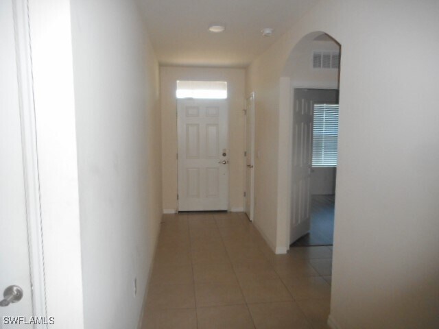 Building Photo - 416 Tropicana Pkwy E