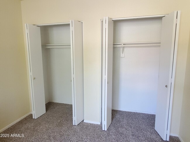 Building Photo - 625 S Westwood