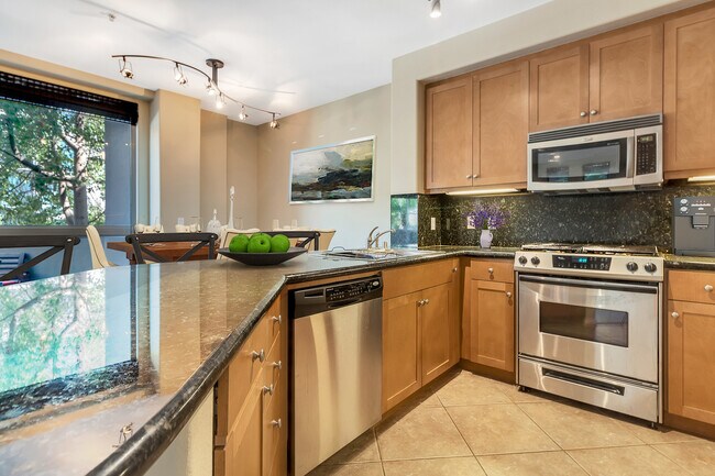 Building Photo - 13044 Pacific Promenade