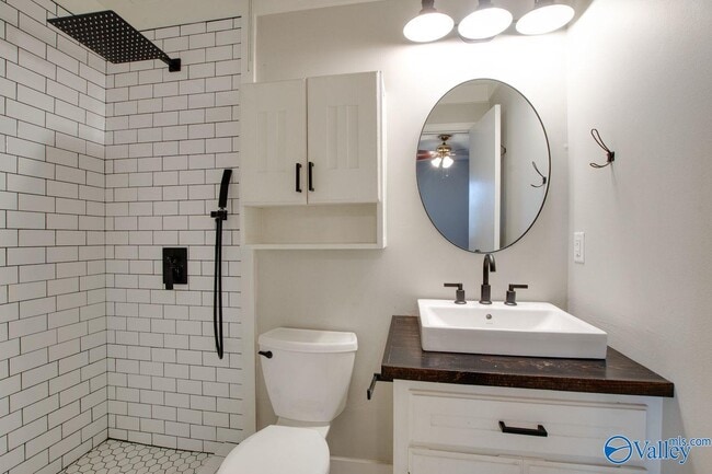 Building Photo - 143 Rebecca Pines Dr