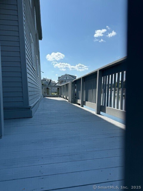 Building Photo - 2144 Fairfield Beach Rd