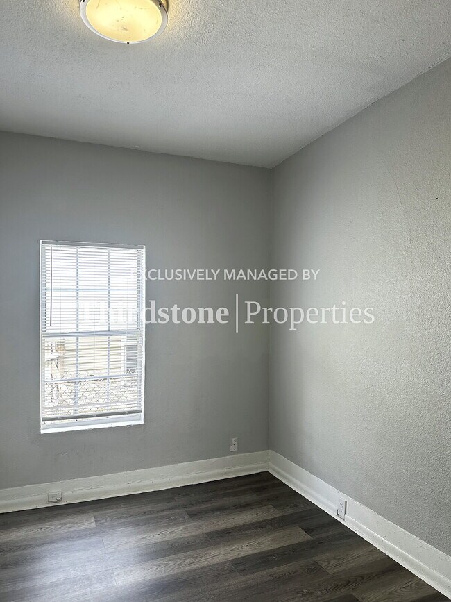 Building Photo - 1474 Windle St