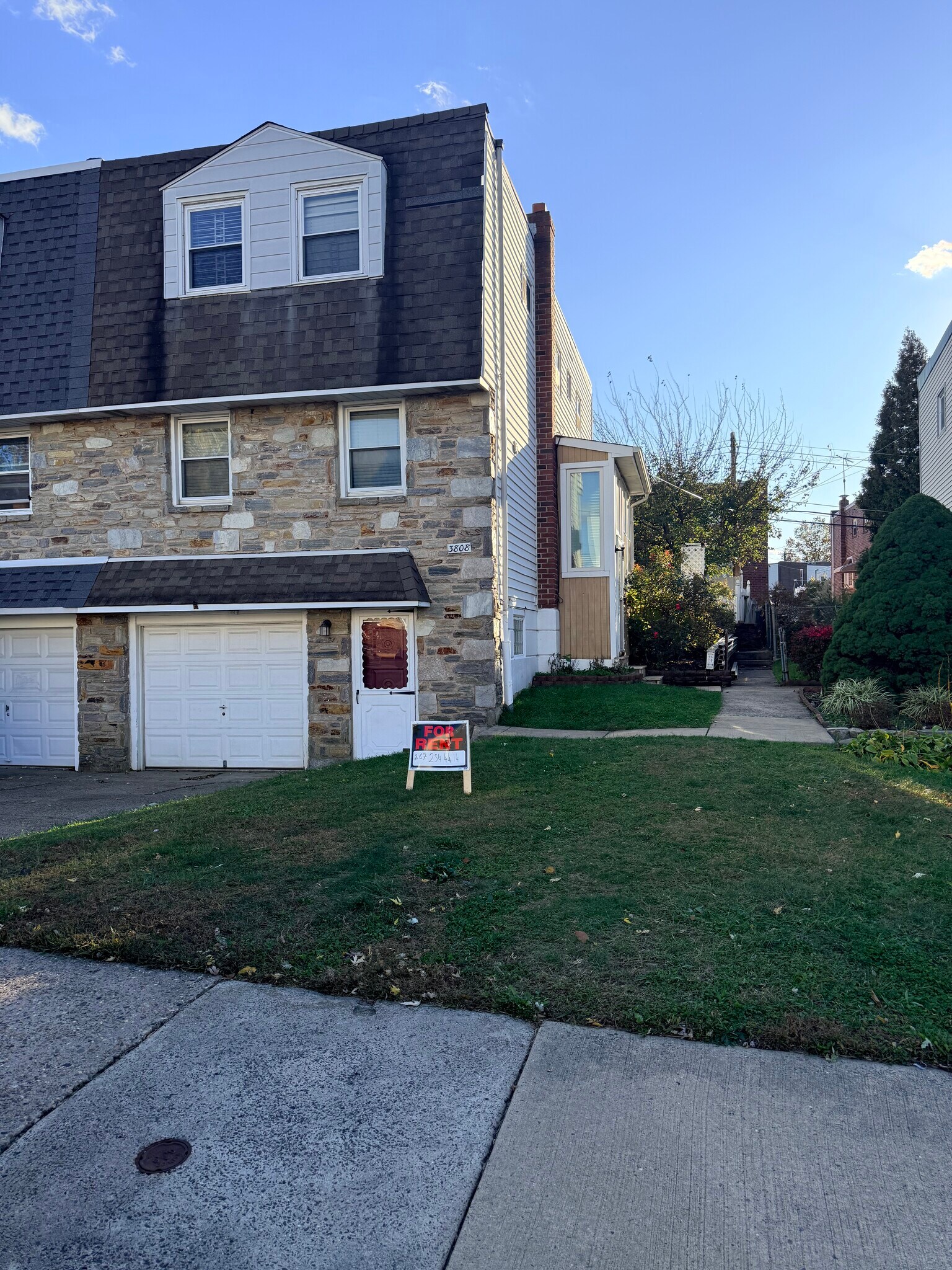 Building Photo - 3808 Ronnald Dr