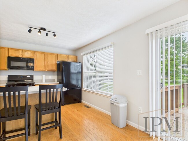 Building Photo - Available Now!- 3 Bedroom Home in Eastern ...