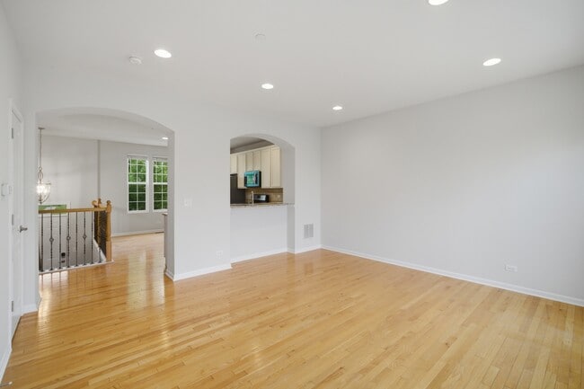 Building Photo - 3129 Coral Ln