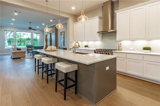 Building Photo - 511 Woodside Ter