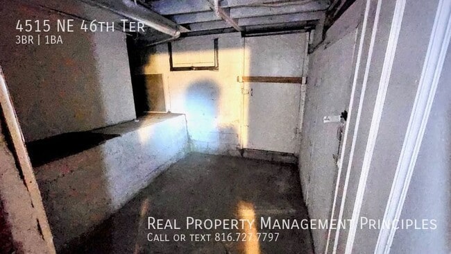 Building Photo - 4515 NE 46th Terrace