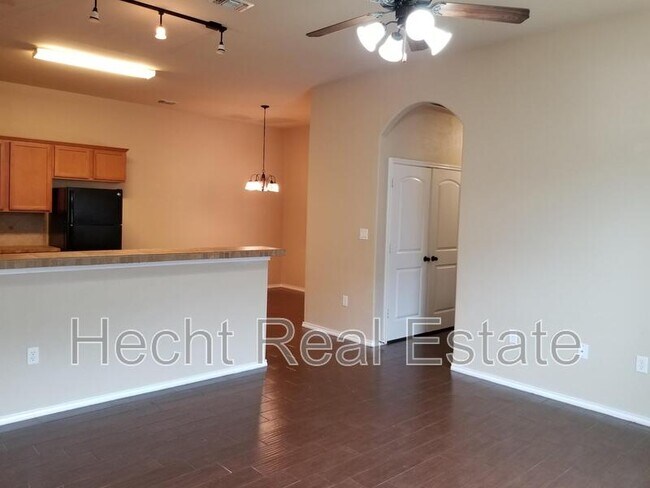 Building Photo - 1027 Brown Rock Dr