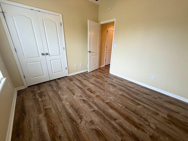 Building Photo - 4203 Spring Cress Dr