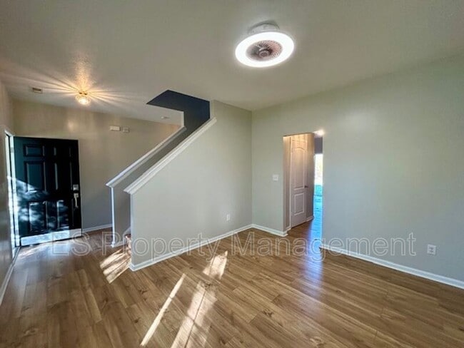 Building Photo - 5363 Shamus Dr