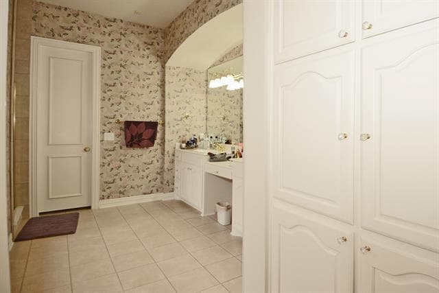 Building Photo - 8617 Orchard Hill Dr