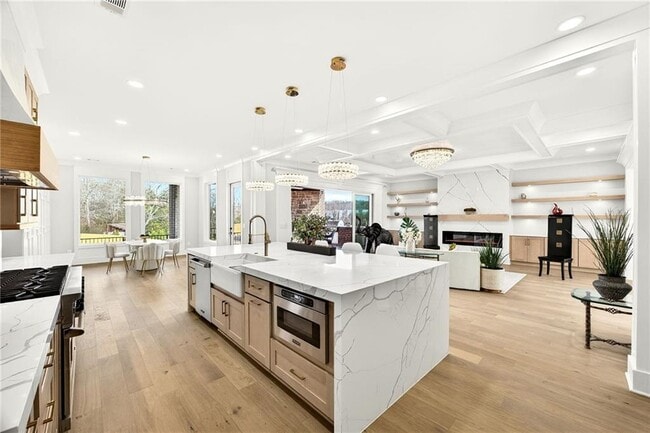 Building Photo - 403 Thunder Rd