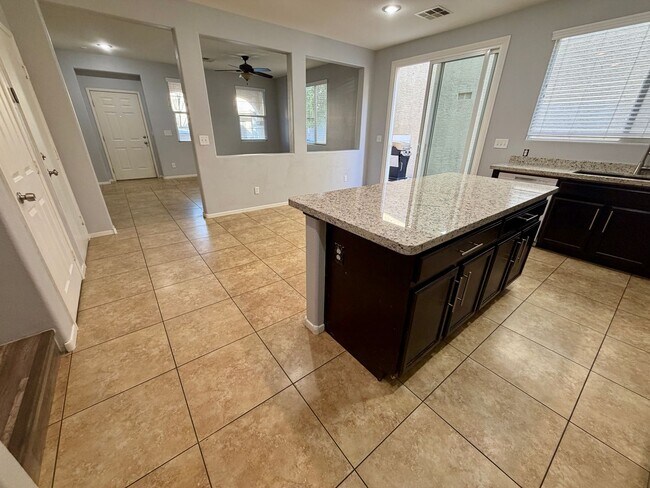 Building Photo - Gorgeous 3 bedroom 1 car garage home in SW ready for immediate move-in!!