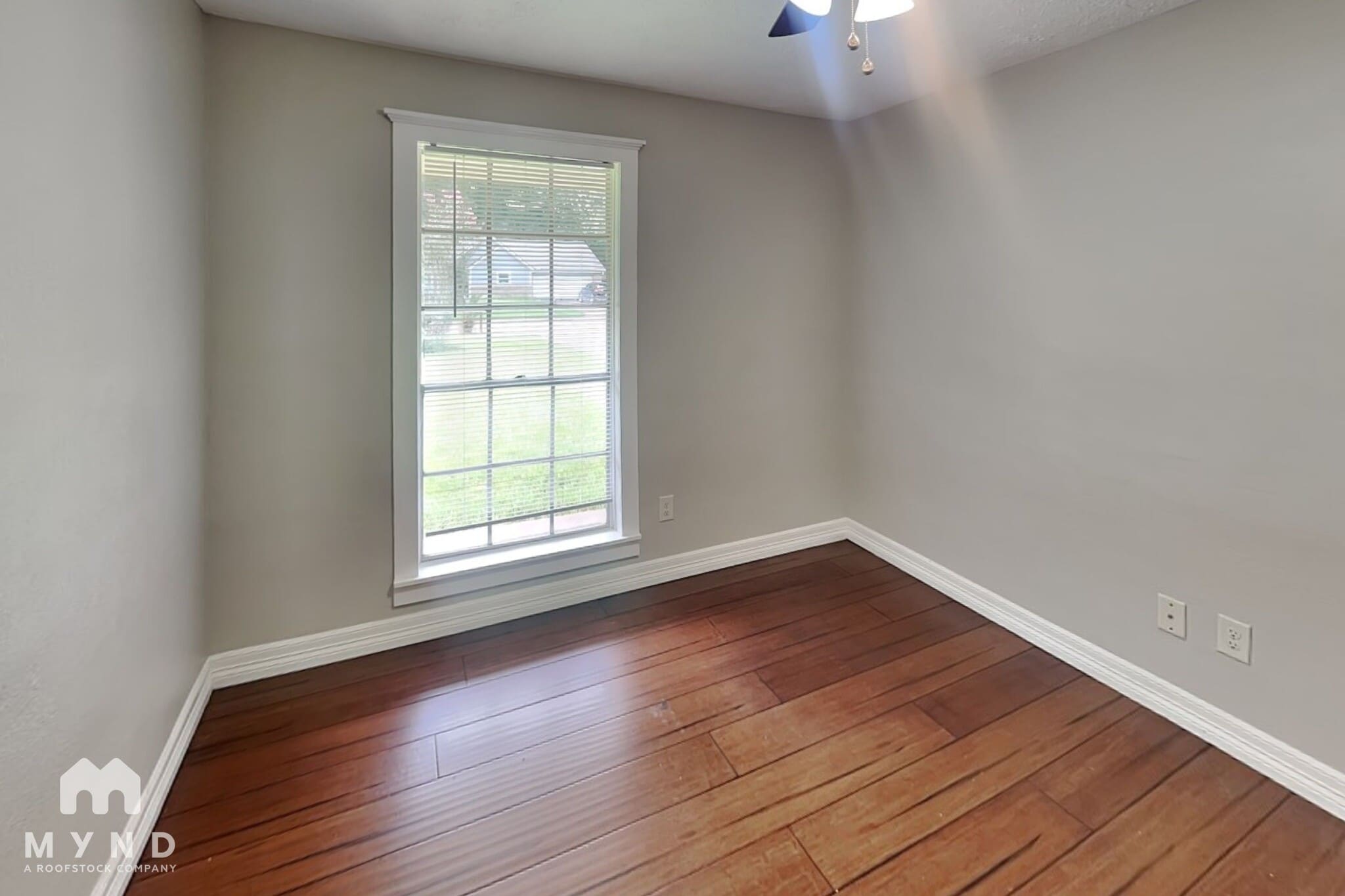 Building Photo - 3219 Glen Spring Dr