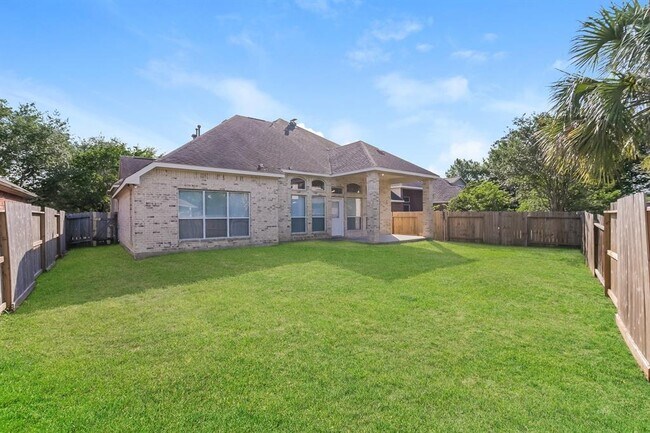 Building Photo - 15910 Flowercroft Ct
