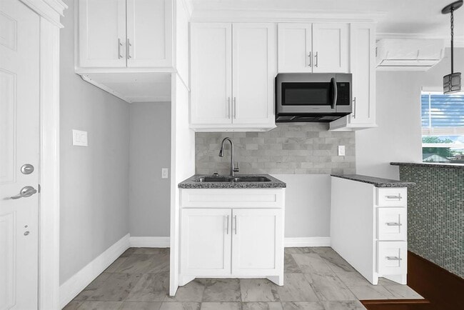 Building Photo - 12430 Pecan Ct