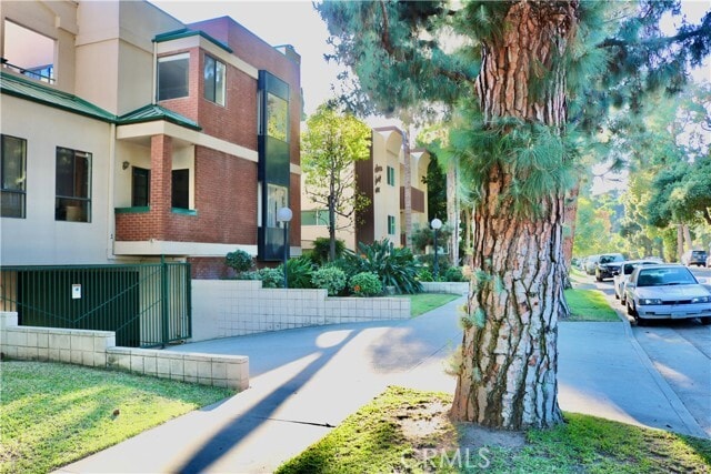 Building Photo - 1151 Pine St