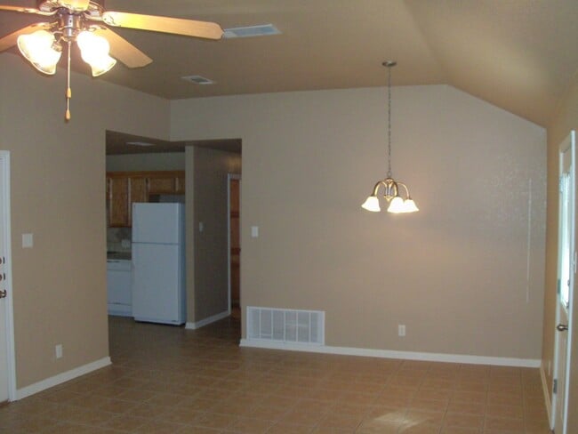 Building Photo - Spacious 3-Bedroom Duplex Near Clear Creek...
