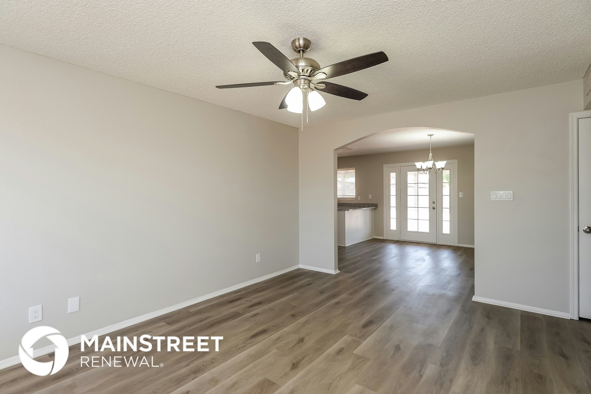 Building Photo - 2249 E Gable Ave