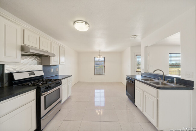 Building Photo - 5519 Red Canyon